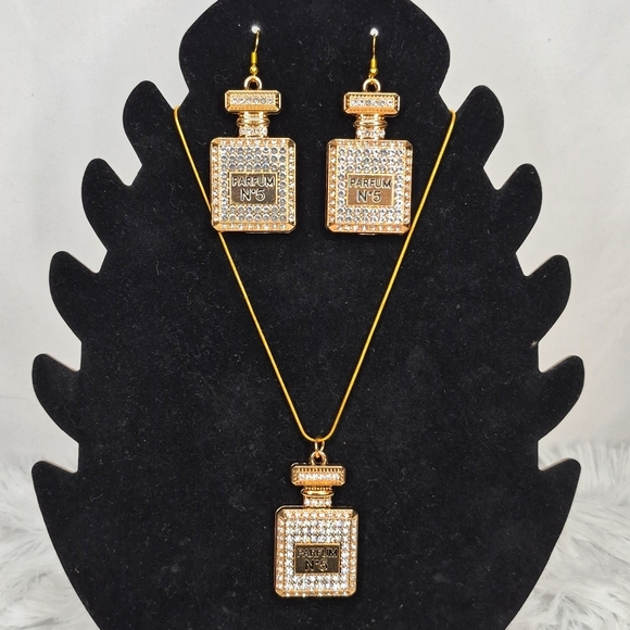 NWT Handmade 3pc LUXURY FASHIONED ✨BLING✨ Necklace & Earrings Set - Picture 6 of 17